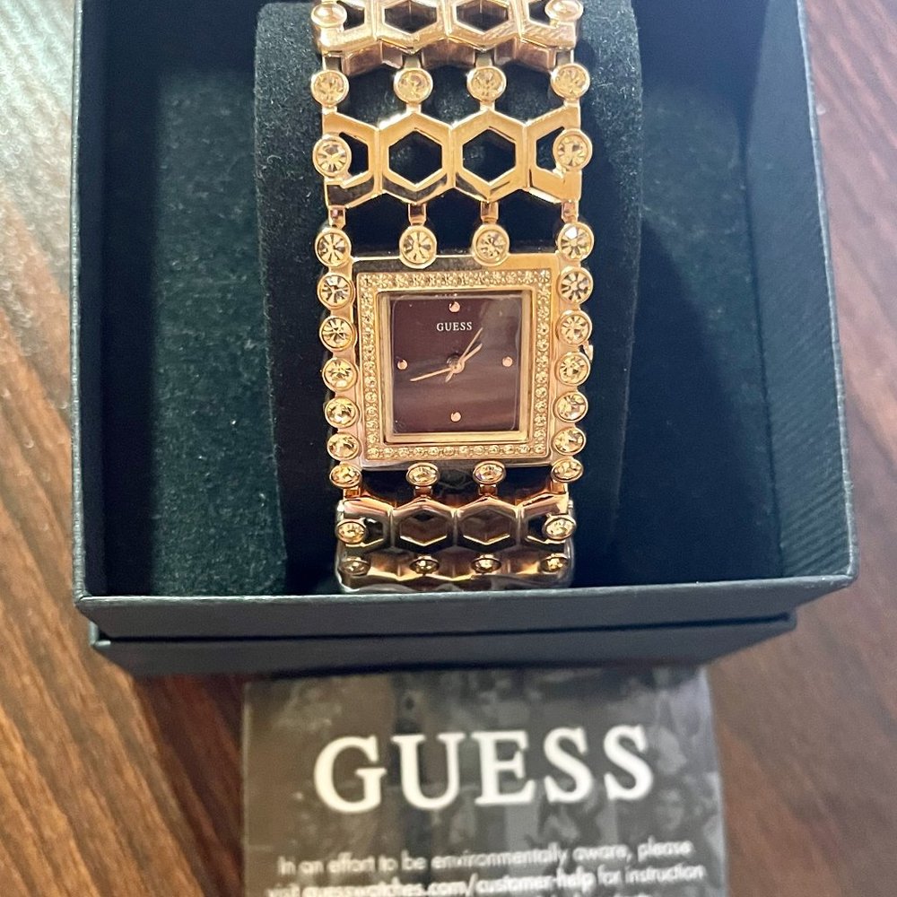 GUESS Women Analog Japanese Quartz Watch with Stainless Steel Rose Gold - Picture 9 of 10